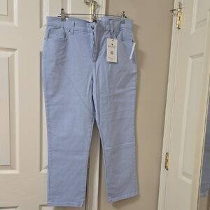 Gloria Vanderbilt Women's Straight Leg Jeans in Soft Blue